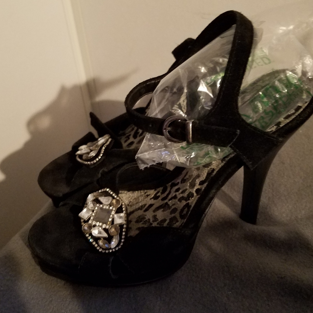 Carlos Santana Leather Rhinestone 9M rocker platfo